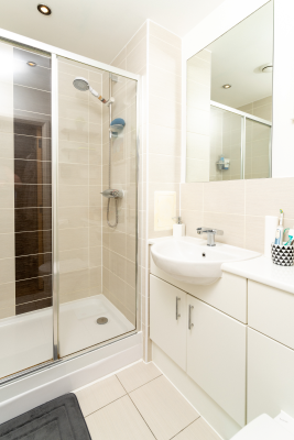 Baño en habitación principal Baño en habitación principal